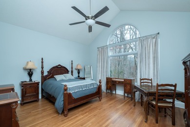 AMAZING MOUNTAINOUS CLOSE-IN LOCATION! 1-ACRE+- GOLF COURSE LOT! on The Rock At Jocassee in South Carolina - for sale on GolfHomes.com, golf home, golf lot