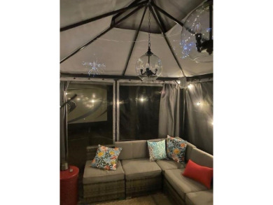 Fantastic 2006 5th wheel with an attached Durabilt sunroom for on Avalon Golf Club in New Jersey - for sale on GolfHomes.com, golf home, golf lot