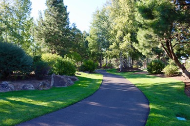 Beautiful and scenic ready to build lot located at the Running Y on Running Y Ranch Resort in Oregon - for sale on GolfHomes.com, golf home, golf lot