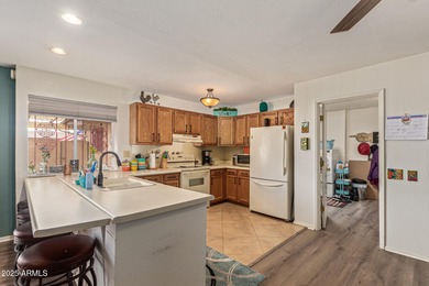 Beautiful single-level home in the fantastic Sun City community! on Sun City-Willow Creek / Willow Brook  in Arizona - for sale on GolfHomes.com, golf home, golf lot