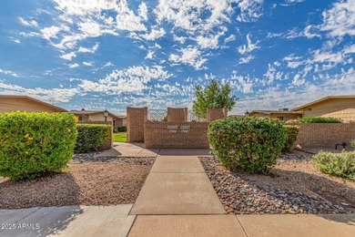 Beautiful single-level home in the fantastic Sun City community! on Sun City-Willow Creek / Willow Brook  in Arizona - for sale on GolfHomes.com, golf home, golf lot