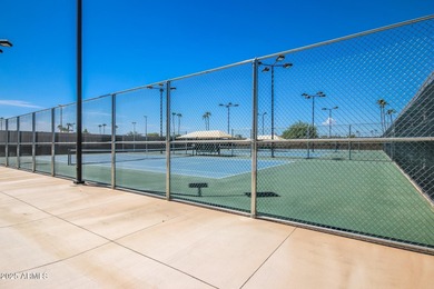 Beautiful single-level home in the fantastic Sun City community! on Sun City-Willow Creek / Willow Brook  in Arizona - for sale on GolfHomes.com, golf home, golf lot