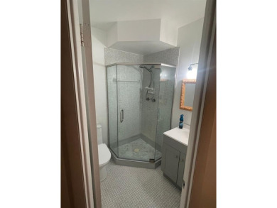 GREAT PENTHOUSE CORNER UNIT . 2 BEDS/2 FULL BATHS WITH GREAT on Lauderhill Golf Course in Florida - for sale on GolfHomes.com, golf home, golf lot
