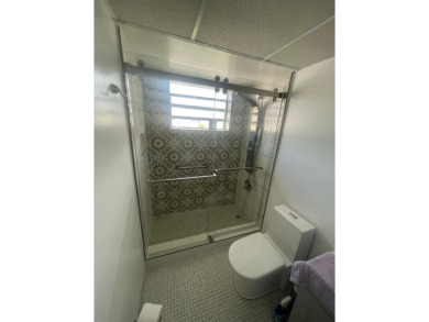 GREAT PENTHOUSE CORNER UNIT . 2 BEDS/2 FULL BATHS WITH GREAT on Lauderhill Golf Course in Florida - for sale on GolfHomes.com, golf home, golf lot
