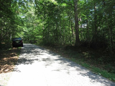 Great building lot in a golf course neighborhood with community on The Rock At Jocassee in South Carolina - for sale on GolfHomes.com, golf home, golf lot