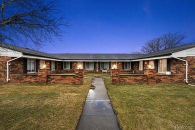 Welcome to this beautifully updated brick ranch condo, ideally on Maple Lane Golf Club in Michigan - for sale on GolfHomes.com, golf home, golf lot