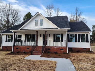 Gorgeous new build on nearly half an acre in Chester with a on Chester Golf Club in South Carolina - for sale on GolfHomes.com, golf home, golf lot