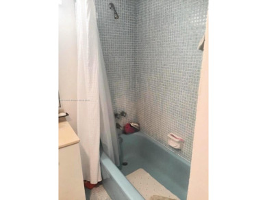 BEAUTIFUL 2/2 CONDO IN QUIET & SOUGHT AFTER ENVIRON PHASE 2 on Inverrary Country Club in Florida - for sale on GolfHomes.com, golf home, golf lot