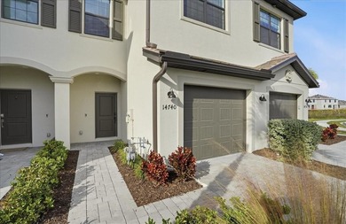 ***ALSO AVAILABLE FOR RENT***Welcome to this MOVE IN READY on Lakewood National Golf Club in Florida - for sale on GolfHomes.com, golf home, golf lot