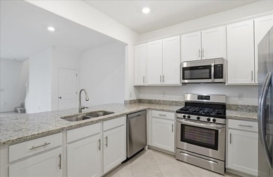 ***ALSO AVAILABLE FOR RENT***Welcome to this MOVE IN READY on Lakewood National Golf Club in Florida - for sale on GolfHomes.com, golf home, golf lot