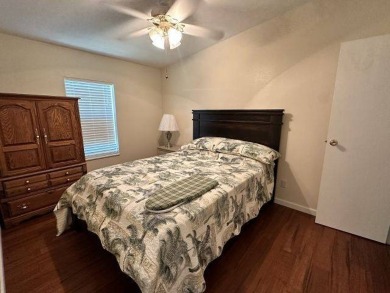 ADORABLE THREE BED, TWO BATH HOME ON INTERIOR LOT! 2002 Jacobsen on Four Lakes Golf Club in Florida - for sale on GolfHomes.com, golf home, golf lot