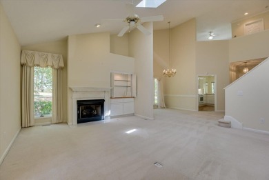 Sought after White Willow villa in Woodside Plantation. Sitting on Woodside Plantation Country Club in South Carolina - for sale on GolfHomes.com, golf home, golf lot