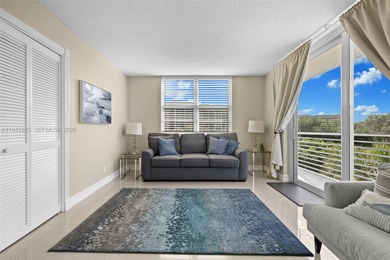 Beautiful 3 BR and 2 BA condo fully furnished. Ready to move, is on Palm-Aire Country Club and Resort - The Oaks in Florida - for sale on GolfHomes.com, golf home, golf lot