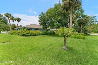Live the Plantation Bay lifestyle! This charming 2-bed, 2-bath on Plantation Bay Golf and Country Club in Florida - for sale on GolfHomes.com, golf home, golf lot