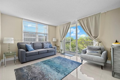 Beautiful 3 BR and 2 BA condo fully furnished. Ready to move, is on Palm-Aire Country Club and Resort - The Oaks in Florida - for sale on GolfHomes.com, golf home, golf lot