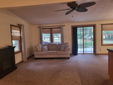 Calling golfers! Come take a look at this beautiful 3 bedroom/2 on White Deer Country Club in Michigan - for sale on GolfHomes.com, golf home, golf lot