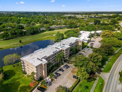 Beautiful 3 BR and 2 BA condo fully furnished. Ready to move, is on Palm-Aire Country Club and Resort - The Oaks in Florida - for sale on GolfHomes.com, golf home, golf lot