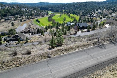 Welcome to The Ridge at Hangman! This fabulous 900 acre on Hangman Valley Golf Course in Washington - for sale on GolfHomes.com, golf home, golf lot