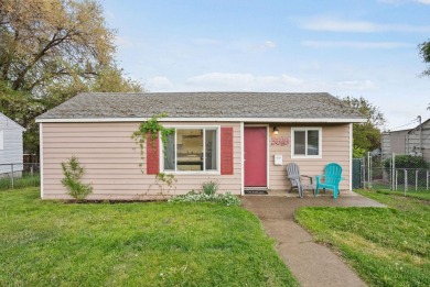 Perfect starter home! updated in 2017 and still in great on Esmeralda Golf Course in Washington - for sale on GolfHomes.com, golf home, golf lot