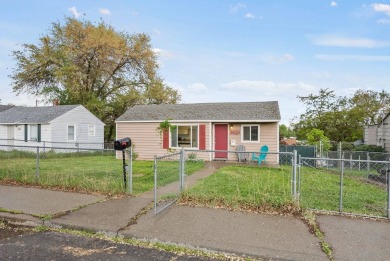 Perfect starter home! updated in 2017 and still in great on Esmeralda Golf Course in Washington - for sale on GolfHomes.com, golf home, golf lot