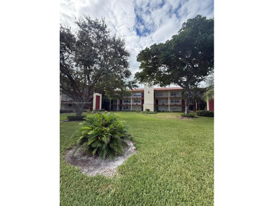 Great investment opportunity that allows immediate rentals--no on Flamingo Lakes Country Club in Florida - for sale on GolfHomes.com, golf home, golf lot