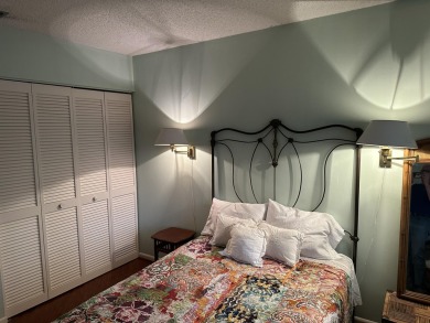 One story, split bedroom plan, singe family detached home on Greenview Cove Golf Club in Florida - for sale on GolfHomes.com, golf home, golf lot