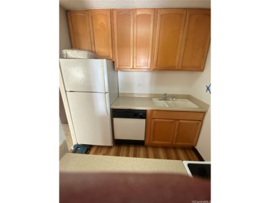Rarely available,this 2 bedroom, 2 bath corner end- unit condo on Pearl Country Club in Hawaii - for sale on GolfHomes.com, golf home, golf lot