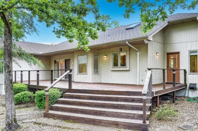THIS ONE LEVEL HOME ON THE PONCE DE LEON GOLF COURSE IS PERFECT on Ponce De Leon Golf Course in Arkansas - for sale on GolfHomes.com, golf home, golf lot