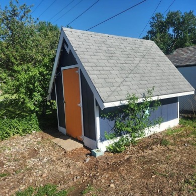 Discover comfort and convenience in this charming brick ranch on Hillcrest Golf and Country Club in South Dakota - for sale on GolfHomes.com, golf home, golf lot