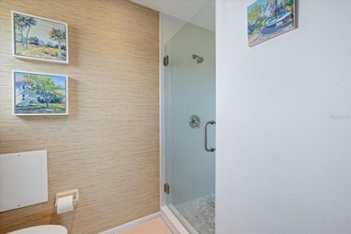 **PRICE IMPROVEMENT WITH BONUS FURNITURE!** This COASTAL CHIC on Capri Isle Golf Club in Florida - for sale on GolfHomes.com, golf home, golf lot