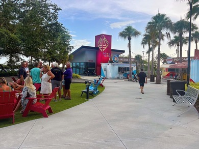 **PRICE IMPROVEMENT WITH BONUS FURNITURE!** This COASTAL CHIC on Capri Isle Golf Club in Florida - for sale on GolfHomes.com, golf home, golf lot