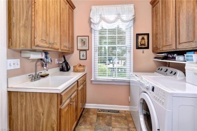 Impeccably maintained, transitional home in the heart of Ford's on Fords Colony Country Club in Virginia - for sale on GolfHomes.com, golf home, golf lot