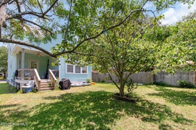 This charming 2-story, 3 bedroom, 2.5 bath home in Beaufort on North River Club in North Carolina - for sale on GolfHomes.com, golf home, golf lot