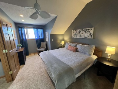 Turn Key Walnut Hill Condo with Guest Accomodations License & in on Eagle Ridge Inn and Resort in Illinois - for sale on GolfHomes.com, golf home, golf lot
