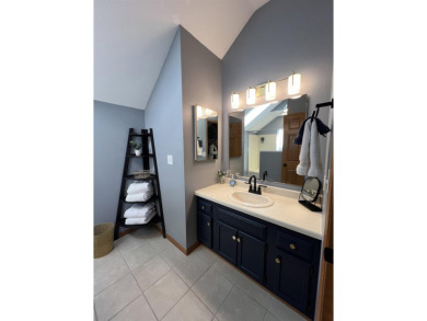Turn Key Walnut Hill Condo with Guest Accomodations License & in on Eagle Ridge Inn and Resort in Illinois - for sale on GolfHomes.com, golf home, golf lot
