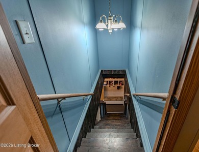 This spacious 3 bed, 3 full bath home in the gated Perry Park on Perry Park Golf Resort in Kentucky - for sale on GolfHomes.com, golf home, golf lot