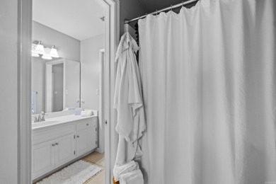 Beautifully maintained, one owner home shows pride of ownership on The Course at River Oaks in Arkansas - for sale on GolfHomes.com, golf home, golf lot