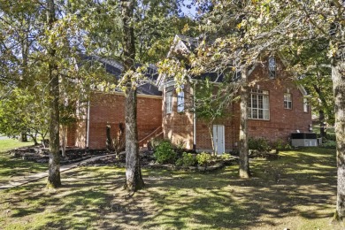 Beautifully maintained, one owner home shows pride of ownership on The Course at River Oaks in Arkansas - for sale on GolfHomes.com, golf home, golf lot