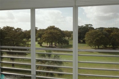HUGE PRICE REDUCTION! This 5th-floor condo offers 1,500 square on Palm-Aire Country Club and Resort - The Oaks in Florida - for sale on GolfHomes.com, golf home, golf lot