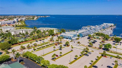 Great property in a NON-deed restricted community, that is on Seminole Lakes Country Club in Florida - for sale on GolfHomes.com, golf home, golf lot