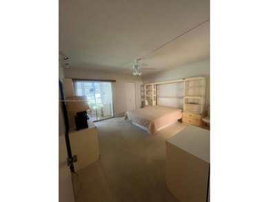 OWNER MOTIVATED!!!! THIS IS YOUR OPPORTUNITY TO MAKE THE BEST on Wynmoor Golf Course in Florida - for sale on GolfHomes.com, golf home, golf lot