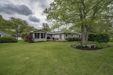 Updated ranch on Cress Creek Golf Course! Too many updates to on Cress Creek Country Club in Illinois - for sale on GolfHomes.com, golf home, golf lot