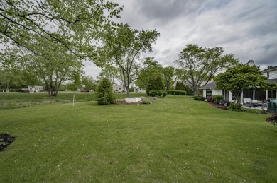 Updated ranch on Cress Creek Golf Course! Too many updates to on Cress Creek Country Club in Illinois - for sale on GolfHomes.com, golf home, golf lot