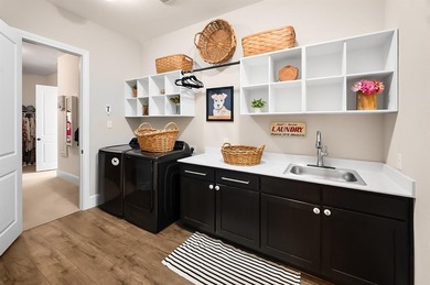 Located in the prestigious Heath Golf & Yacht Club, this on Heath Golf and Yacht Club in Texas - for sale on GolfHomes.com, golf home, golf lot