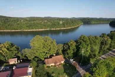 ''Waterfront'' on Lake Cumberland Lake home newly remodeled on General Burnside Island Golf Course in Kentucky - for sale on GolfHomes.com, golf home, golf lot