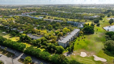 PALM AIRE COUNTRY CLUB in POMPANO BEACH in CYPRESS GROVE. THIS 3 on Oaks Country Club in Florida - for sale on GolfHomes.com, golf home, golf lot