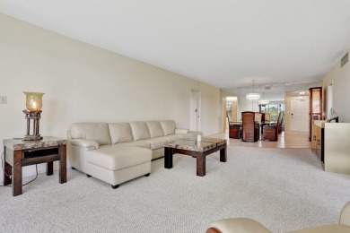 PALM AIRE COUNTRY CLUB in POMPANO BEACH in CYPRESS GROVE. THIS 3 on Oaks Country Club in Florida - for sale on GolfHomes.com, golf home, golf lot