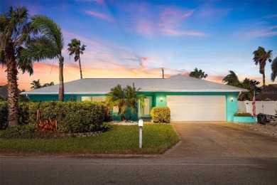 MOVE-IN READY. NO FLOOD DAMAGE AND NO HURRICANE DAMAGE from on Isla Del Sol Yacht and Country Club in Florida - for sale on GolfHomes.com, golf home, golf lot