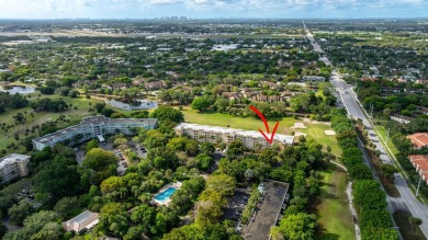 PALM AIRE COUNTRY CLUB in POMPANO BEACH in CYPRESS GROVE. THIS 3 on Oaks Country Club in Florida - for sale on GolfHomes.com, golf home, golf lot