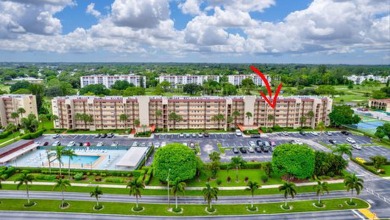 Beautiful1bedroom with 1.5 bath in an Executive Country Club & on Poinciana Golf Club in Florida - for sale on GolfHomes.com, golf home, golf lot